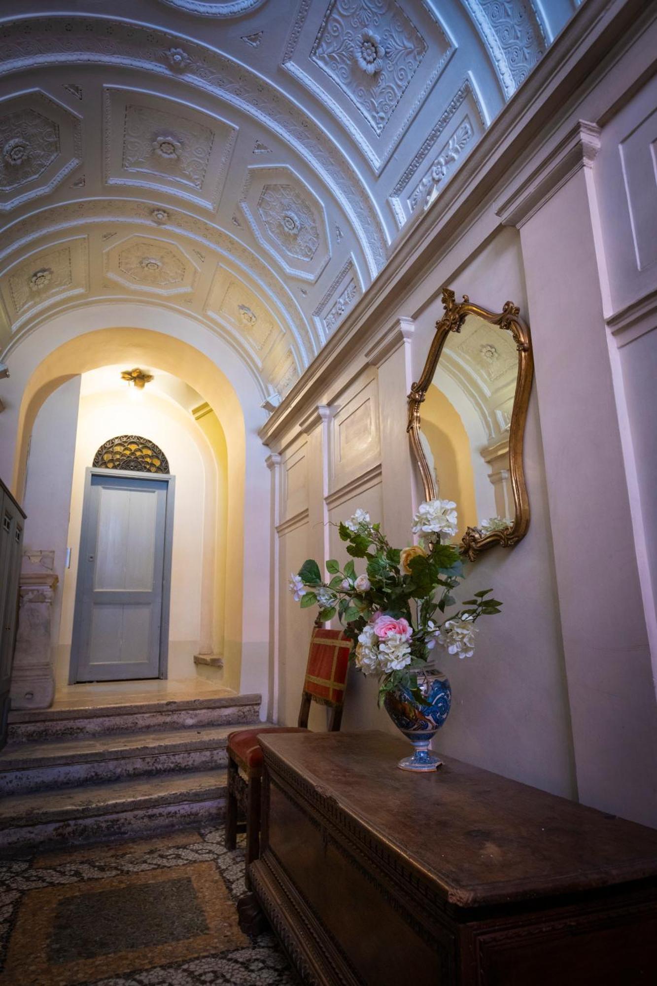 Barberini Apt Close To Fontana Di Trevi Rome Extérieur photo
